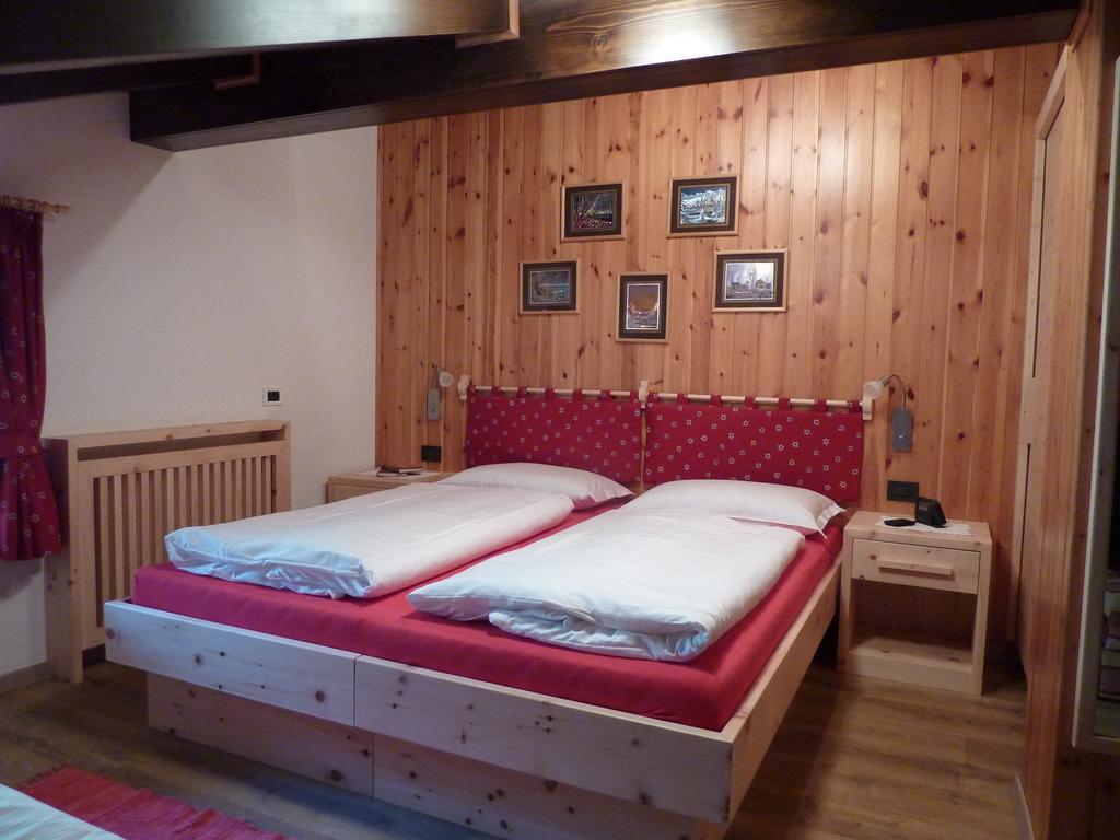 Ciasa Gabriel Apartment Colfosco Room photo